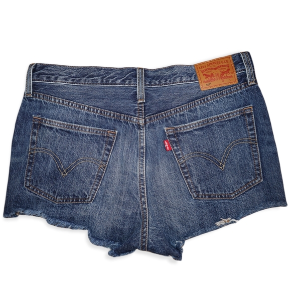 *SOLD* Levis 501 Mid-Rise Denim Cut Off Shorts - US 29 - Picture 4 of 6